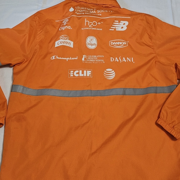 Walt Disney World 2014 Marathon Volunteer Windbreaker Jacket Adult Small 3068 - Picture 11 of 14